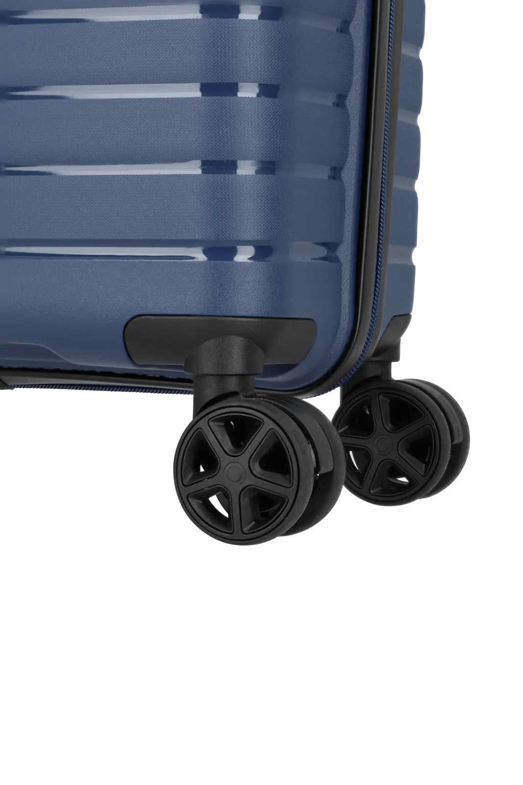 Ein travelite Koffer der Serie Trient Rpllen Größe M in blau