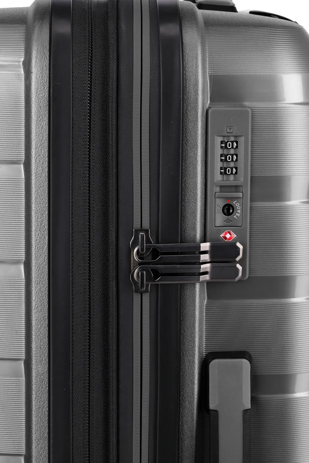 travelite AirBase Koffer mit geöffneter Vortasche in anthrazit Größe S+